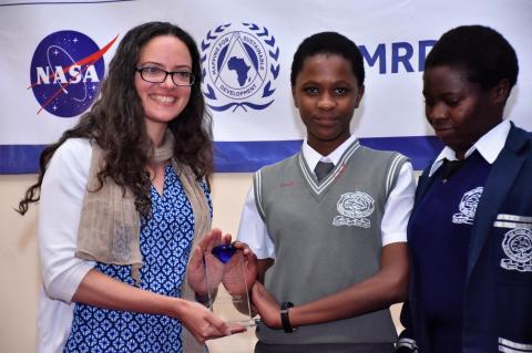 Florah-presents-the-award-to-Sacred-Heart-Mukumu-Girls-School.jpeg Florah-presents-the-award-to-Sacred-Heart-Mukumu-Girls-School.jpeg